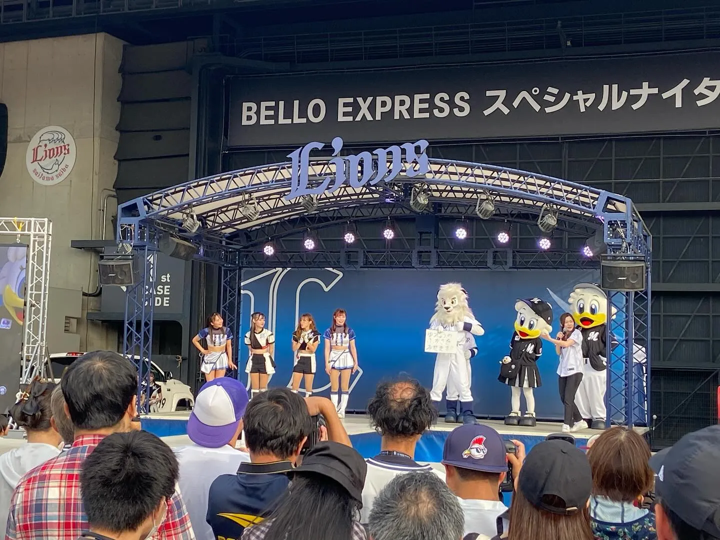 本日22日(水)バーズお休みです。