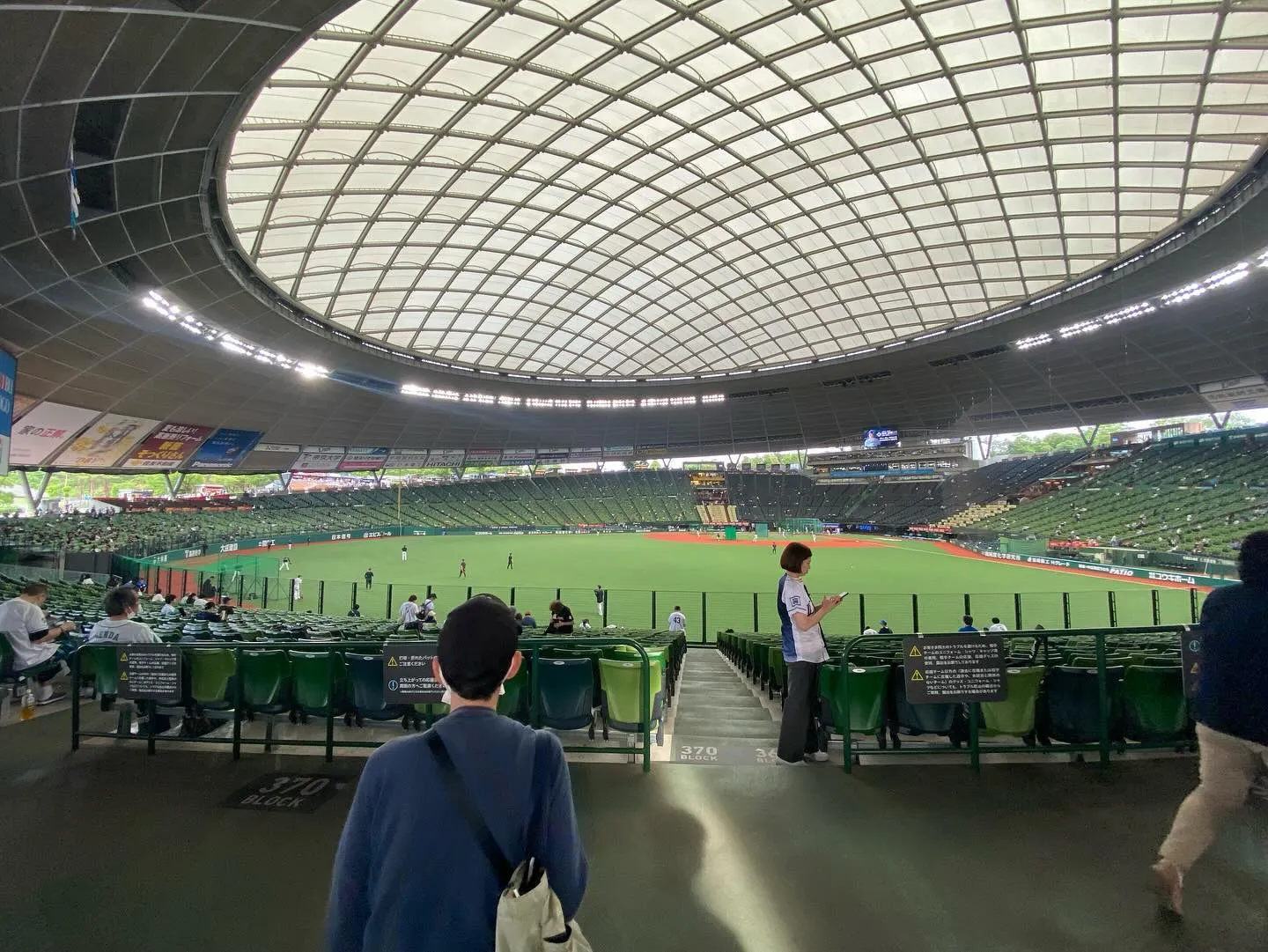 本日22日(水)バーズお休みです。