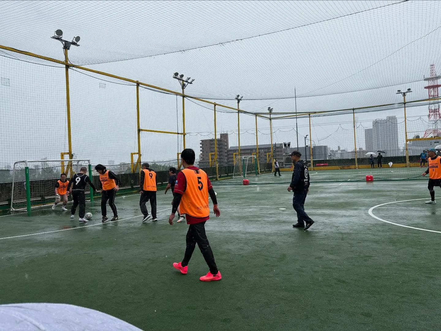 本日６日(火)バーズお休みです🙇‍♀️